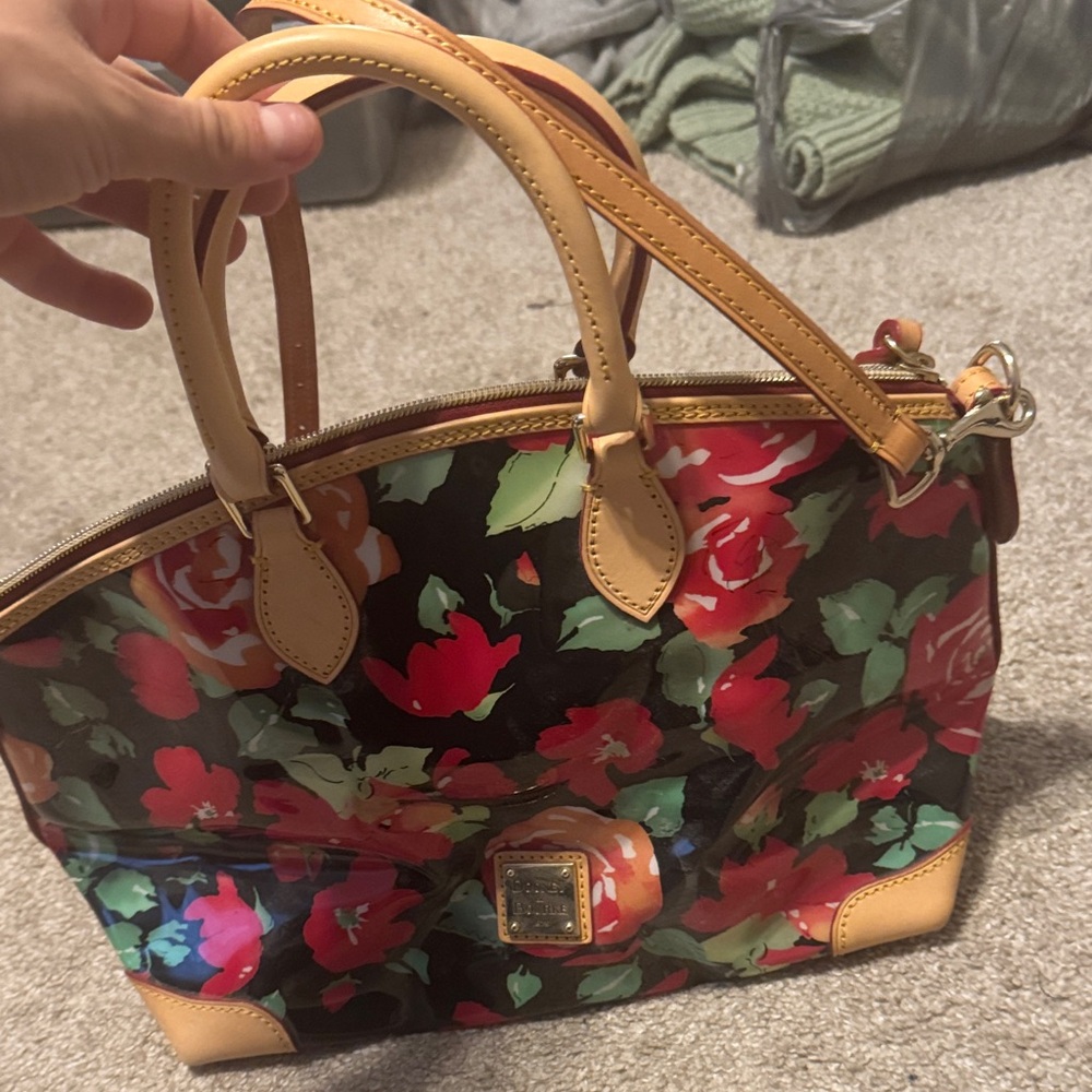 Dooney & bourke purse